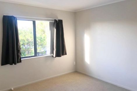 Photo of property in 29a Rosedale Road, Pinehill, Auckland, 0632