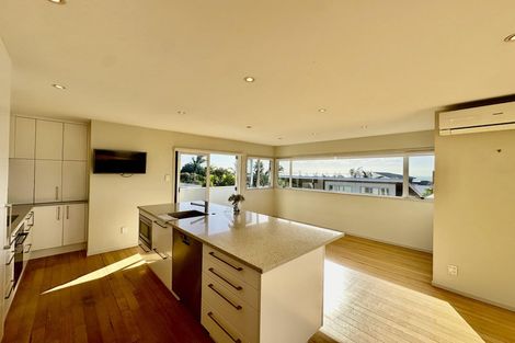 Photo of property in 150 Aberdeen Road, Campbells Bay, Auckland, 0620