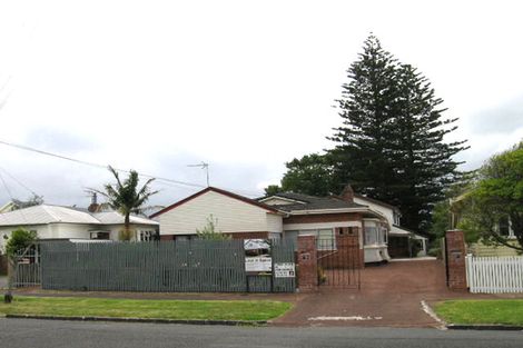 Photo of property in 15a Formby Avenue, Point Chevalier, Auckland, 1022