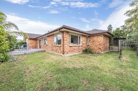 Photo of property in 5 Saltwood Street, Red Beach, 0932