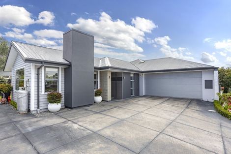 Photo of property in 15 Belgrave Drive, Rangiora, 7400