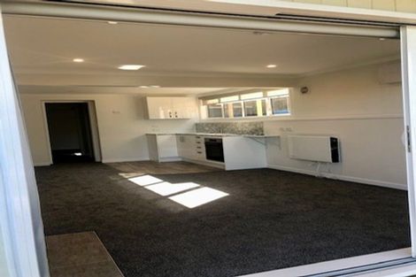 Photo of property in 20 Ensign Place, Hillcrest, Auckland, 0627