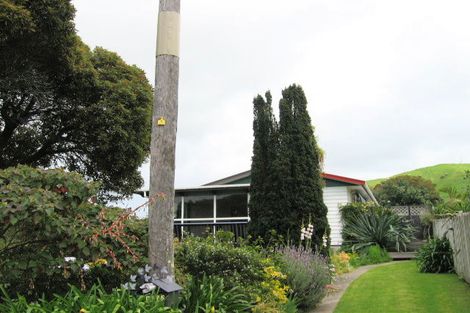 Photo of property in 10 Lysnar Street, Okitu, Gisborne, 4010