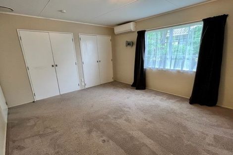 Photo of property in 2/34 Sandgate Avenue, Botany Downs, Auckland, 2010