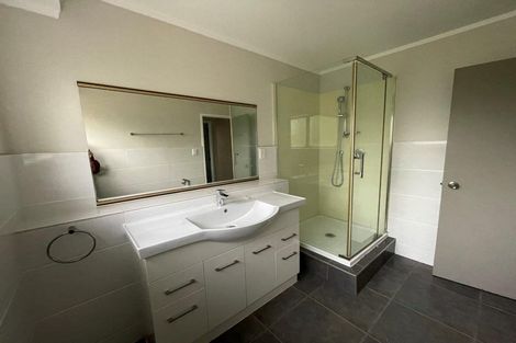 Photo of property in 24 Jillteresa Crescent, Half Moon Bay, Auckland, 2012