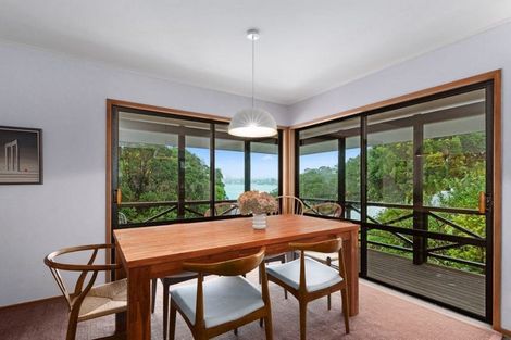 Photo of property in 1/18 The Esplanade, Castor Bay, Auckland, 0620