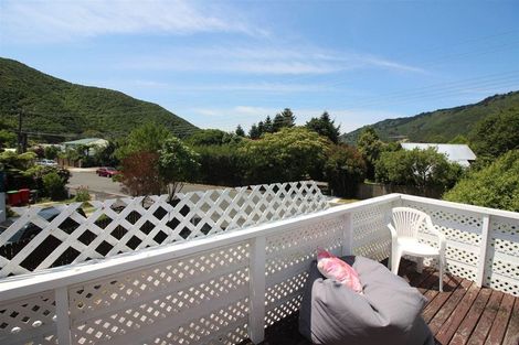 Photo of property in 10 Huia Street, Waikawa, Picton, 7220