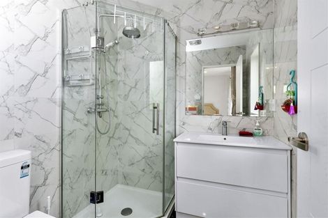 Photo of property in 77a Royal Road, Massey, Auckland, 0614