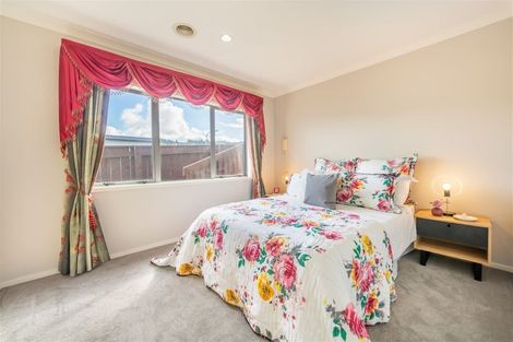 Photo of property in 13 Riverstone Drive, Riverstone Terraces, Upper Hutt, 5018