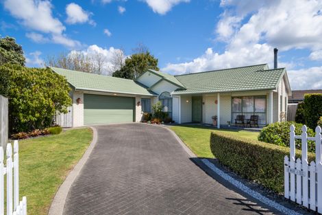 Photo of property in 33 Maurice Borich Place, Henderson, Auckland, 0610