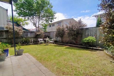 Photo of property in 2/27 Packe Street, Edgeware, Christchurch, 8013
