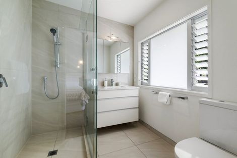 Photo of property in 53 Parr Terrace, Castor Bay, Auckland, 0620