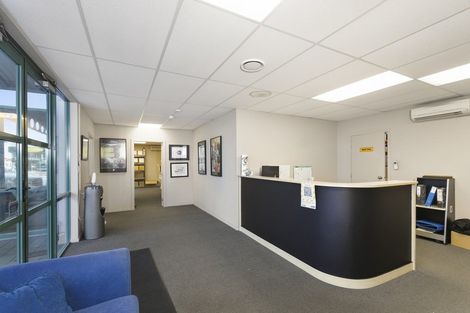 Photo of property in 39b Totara Street, Eastbourne, Lower Hutt, 5013