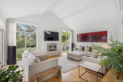 Photo of property in 21 Churchouse Road, Greenhithe, Auckland, 0632