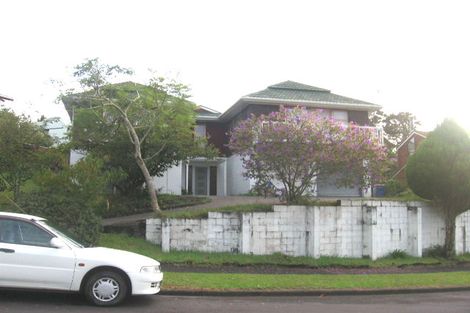 Photo of property in 14 Calman Place, Chatswood, Auckland, 0626