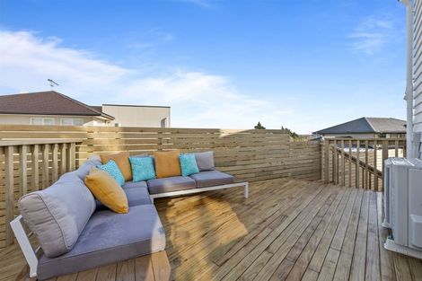 Photo of property in 1b Lemon Grove Lane, Greenhithe, Auckland, 0632