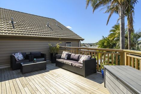 Photo of property in 86 Bert Wall Drive, Omokoroa, 3114
