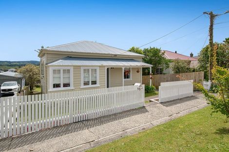Photo of property in 31 Garfield Road, Helensville, 0800