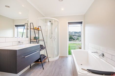 Photo of property in 147 Albert Road, Tokomaru, Palmerston North, 4474