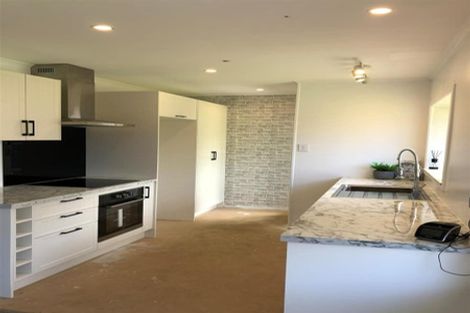 Photo of property in 37 Martin Street, Utuhina, Rotorua, 3015