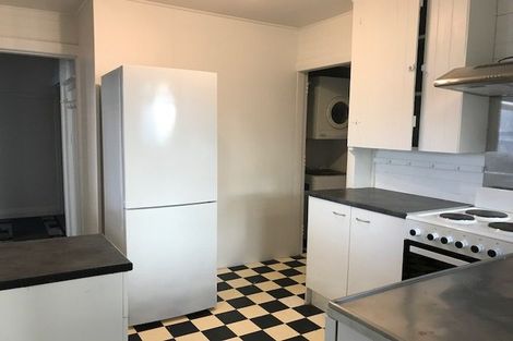 Photo of property in 7a Hawker Street, Mount Victoria, Wellington, 6011