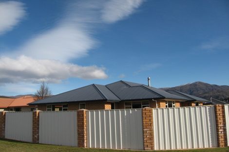 Photo of property in 5 Matthews Crescent, Cromwell, 9310