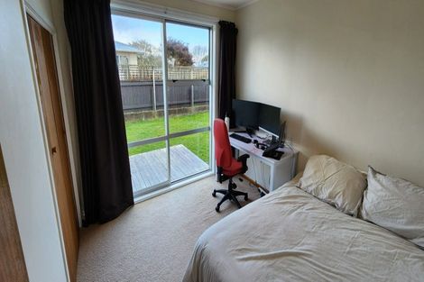 Photo of property in 52b Woodleigh Street, Frankleigh Park, New Plymouth, 4310