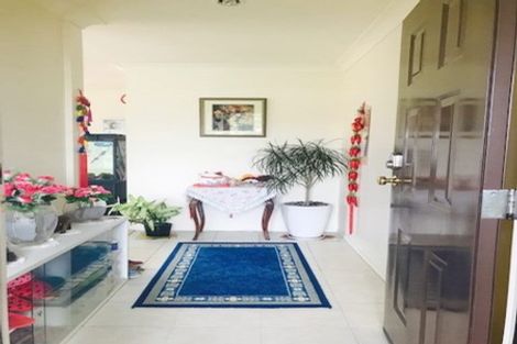 Photo of property in 15 Hillwell Drive, Henderson, Auckland, 0612