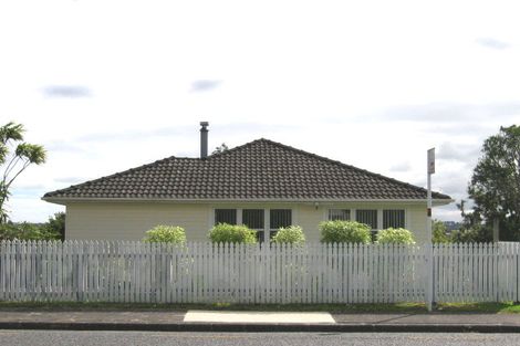 Photo of property in 158 Edmonton Road, Te Atatu South, Auckland, 0610