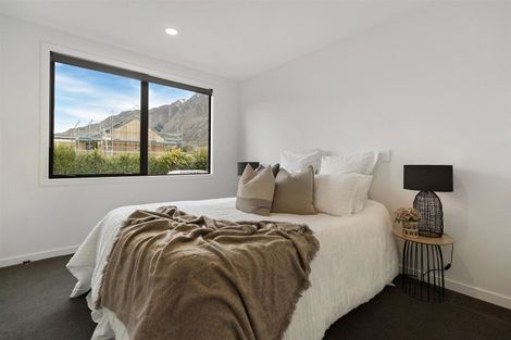 Photo of property in 20 Jacks Point Rise, Jacks Point, Queenstown, 9371