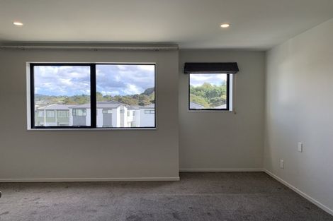 Photo of property in 1/18 Kaimai Avenue, Massey, Auckland, 0614