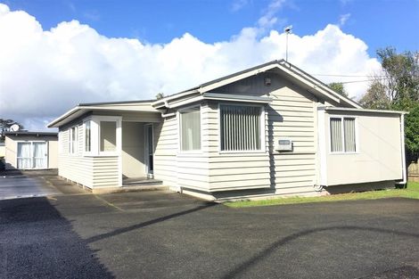 Photo of property in 14 Northcote Road, Takapuna, Auckland, 0622