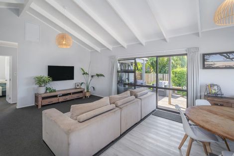 Photo of property in 8 Laura Place, Whitianga, 3510