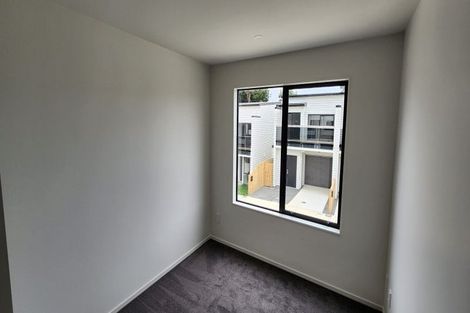 Photo of property in 12 Korokio Lane, Henderson, Auckland, 0612