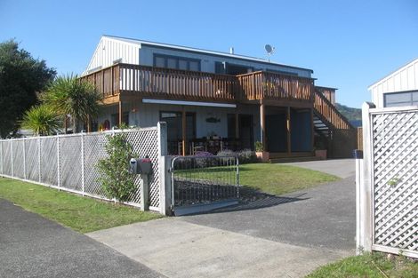 Photo of property in 6 Charles Green Drive, Cooks Beach, Whitianga, 3591