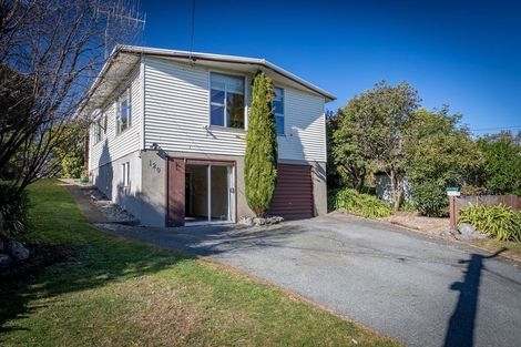 Photo of property in 120 Renown Road, Raumati South, Paraparaumu, 5032