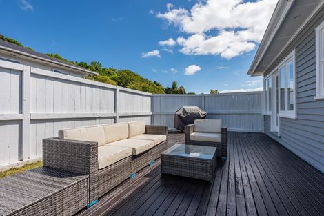 Photo of property in 349 Main Road, Tawa, Wellington, 5028