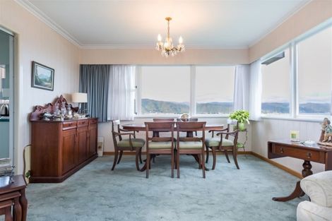 Photo of property in 18 Magnolia Grove, Maungaraki, Lower Hutt, 5010