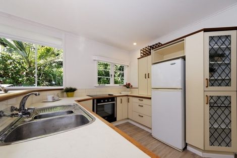 Photo of property in 35 Beach Valley Road, Piha, New Lynn, 0772