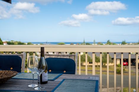 Photo of property in 17 Driftwood Place, Mangawhai Heads, Mangawhai, 0505