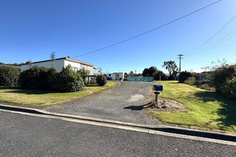 Photo of property in 8 Kowhai Street, Kaka Point, Balclutha, 9271