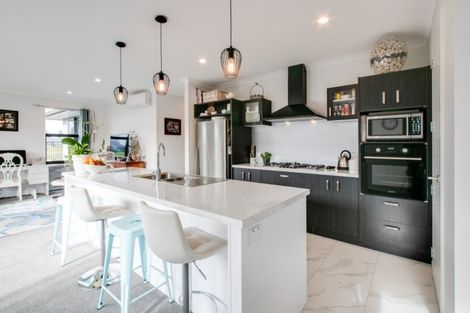 Photo of property in 14 Ruakituri Place, Te Awa, Napier, 4110