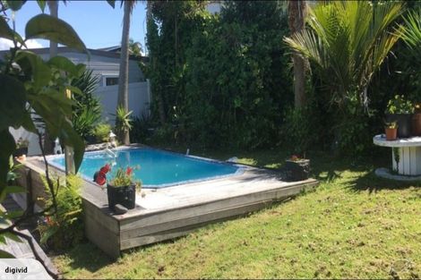 Photo of property in 1 Waiau Street, Torbay, Auckland, 0630