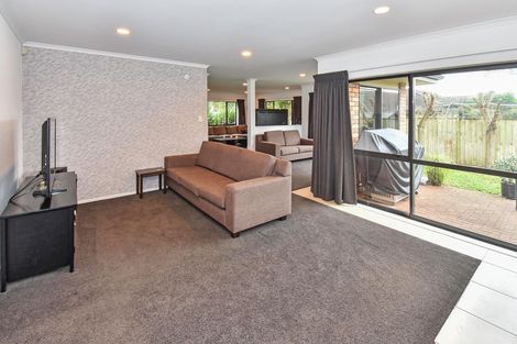 Photo of property in 53 Blackwood Drive, Wattle Downs, Auckland, 2103