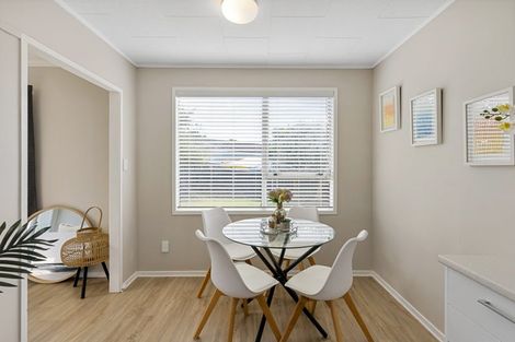 Photo of property in 39 Court Town Close, Mangere, Auckland, 2022