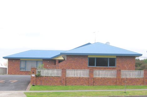Photo of property in 27 Church Road, Pukete, Hamilton, 3200