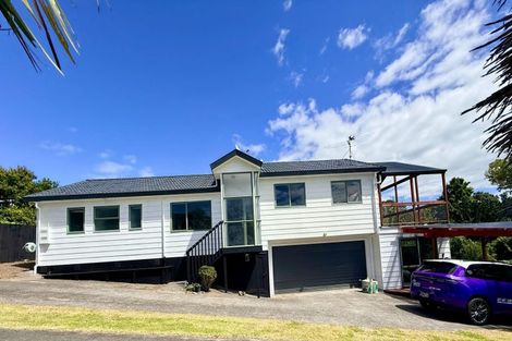 Photo of property in 81a Golf Road, New Lynn, Auckland, 0600