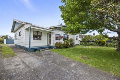 Photo of property in 86 Albion Street, Hawera, 4610