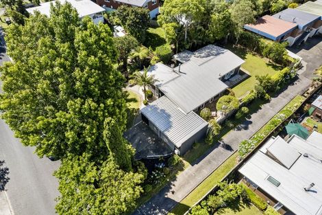 Photo of property in 4 Gladys Avenue, Glenfield, Auckland, 0629