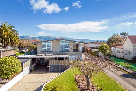 Photo of property in 50 Rhodes Street, Waimate, 7924